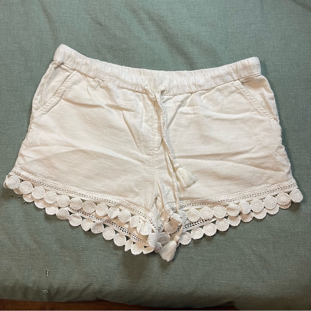 Aerie Shorts Women's White Lace Trim Drawstring Pockets Elastic Waist Size L